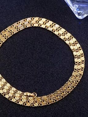 18K. Gold Foiled/Sterling Silver Women's Chain Necklace  Elegant Layered Design.